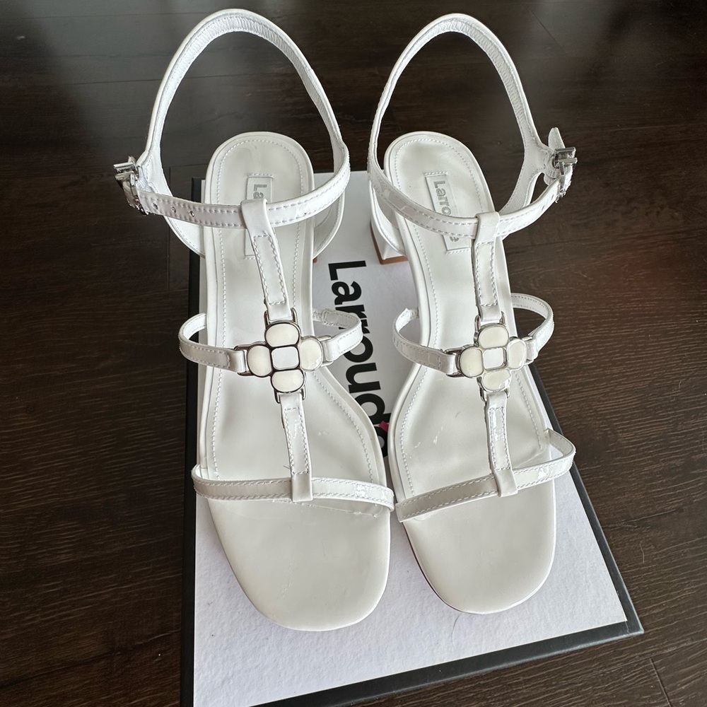Larroude Hana Block Sandal | Soft Patent White